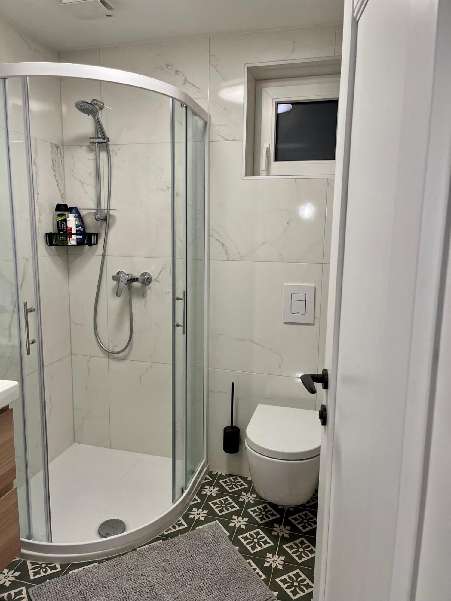Apartments Pri Fencu Jesenice Ngoại thất bức ảnh