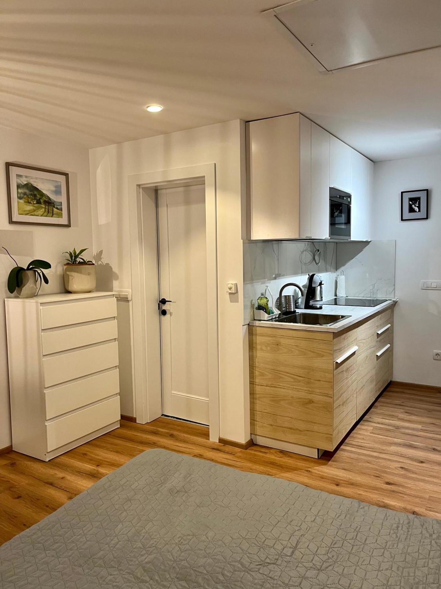 Apartments Pri Fencu Jesenice Ngoại thất bức ảnh