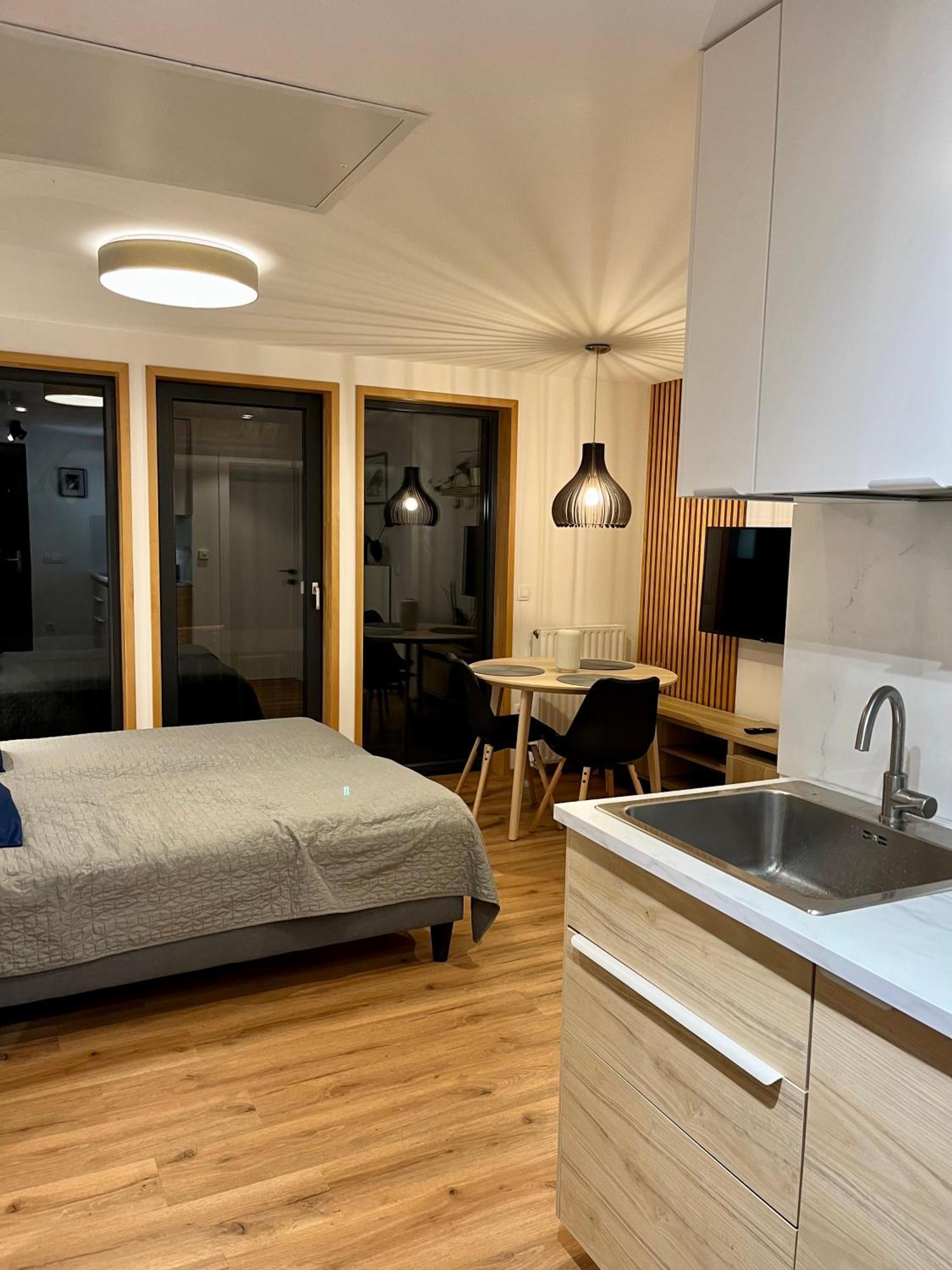 Apartments Pri Fencu Jesenice Ngoại thất bức ảnh